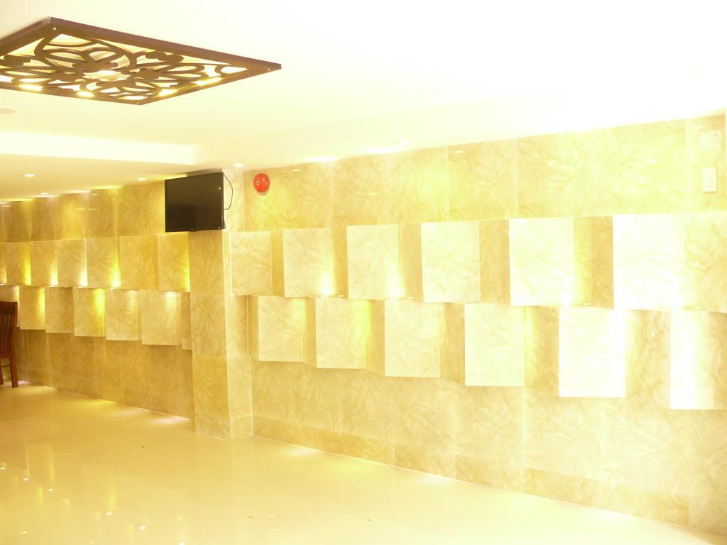 เร็กซ์ โฮเต็ล แอนด์ อพาร์ตเมนต์ Hotel ญาจาง ภายนอก รูปภาพ
