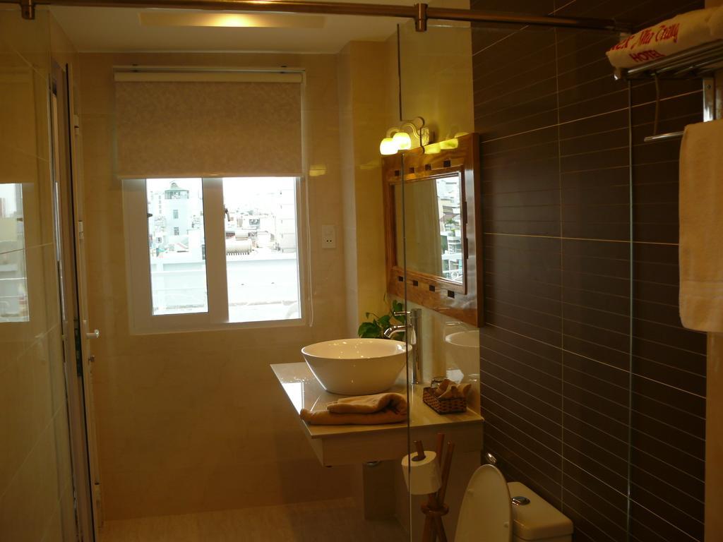 เร็กซ์ โฮเต็ล แอนด์ อพาร์ตเมนต์ Hotel ญาจาง ภายนอก รูปภาพ