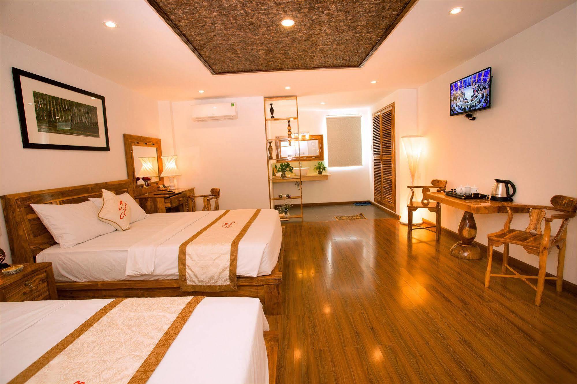 เร็กซ์ โฮเต็ล แอนด์ อพาร์ตเมนต์ Hotel ญาจาง ภายนอก รูปภาพ