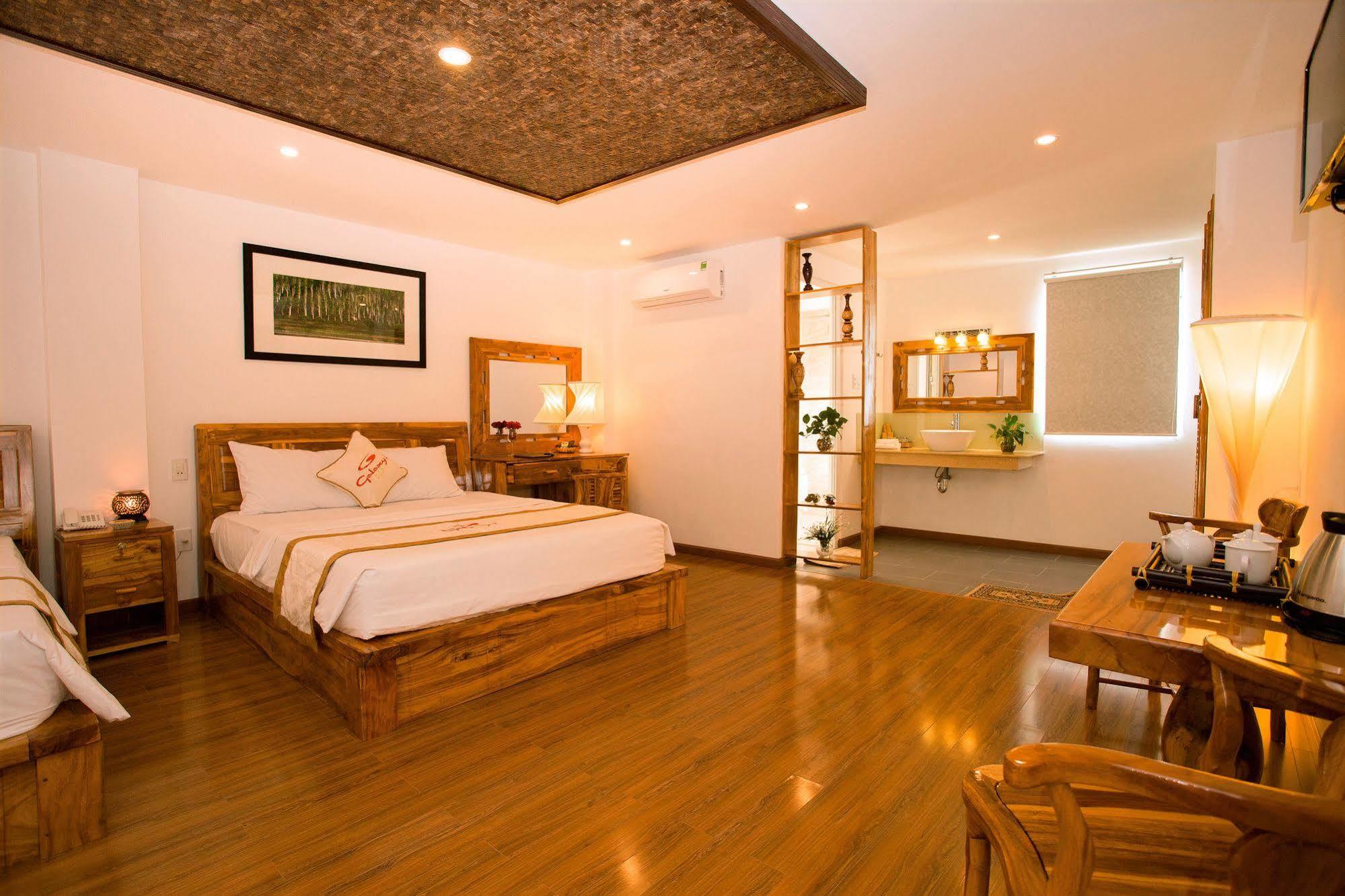 เร็กซ์ โฮเต็ล แอนด์ อพาร์ตเมนต์ Hotel ญาจาง ภายนอก รูปภาพ