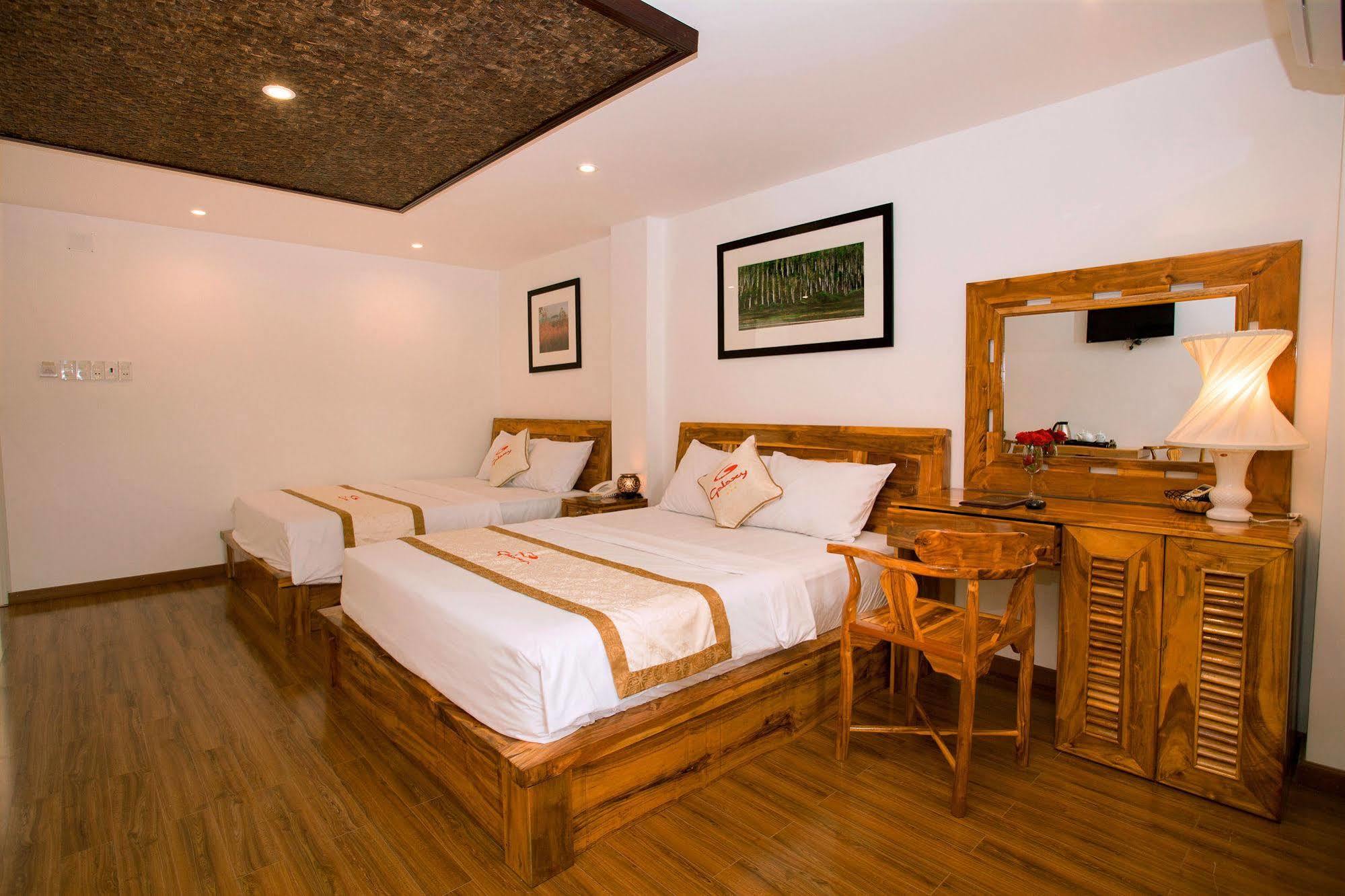 เร็กซ์ โฮเต็ล แอนด์ อพาร์ตเมนต์ Hotel ญาจาง ภายนอก รูปภาพ