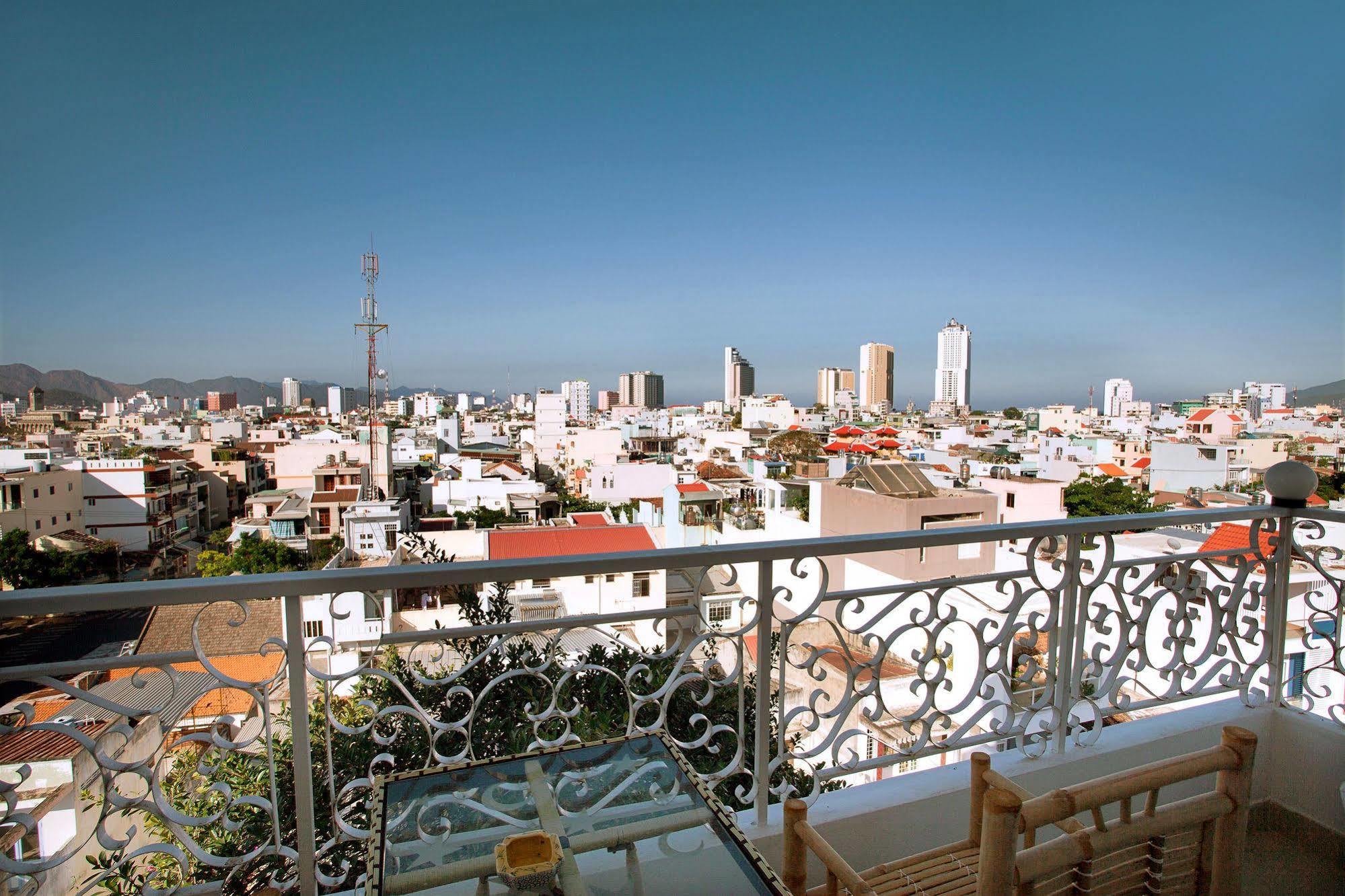 เร็กซ์ โฮเต็ล แอนด์ อพาร์ตเมนต์ Hotel ญาจาง ภายนอก รูปภาพ